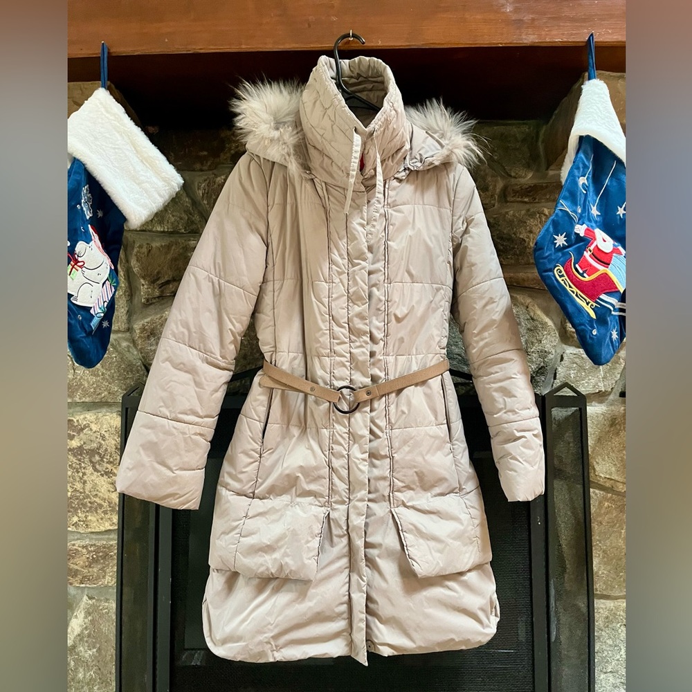 Women's Cream Hooded Jacket purchased in Europe, warm stylish light weight